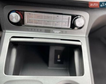 Синий Хендай Kona Electric, объемом двигателя 0 л и пробегом 40 тыс. км за 16800 $, фото 51 на Automoto.ua