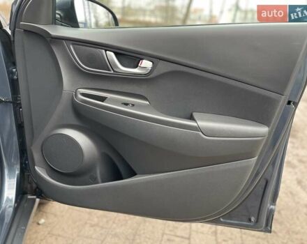 Синий Хендай Kona Electric, объемом двигателя 0 л и пробегом 40 тыс. км за 16800 $, фото 43 на Automoto.ua