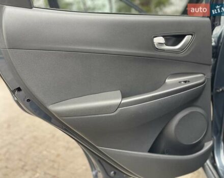 Синий Хендай Kona Electric, объемом двигателя 0 л и пробегом 40 тыс. км за 16800 $, фото 41 на Automoto.ua