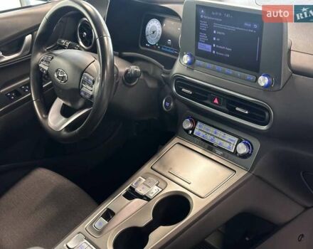 Синий Хендай Kona Electric, объемом двигателя 0 л и пробегом 43 тыс. км за 16100 $, фото 28 на Automoto.ua