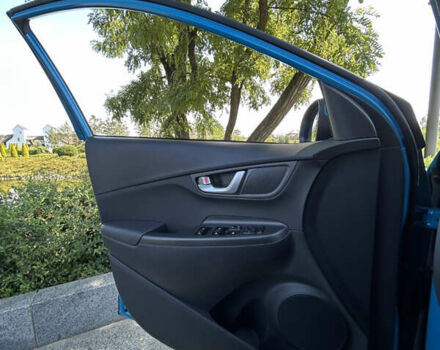 Синій Хендай Kona Electric, об'ємом двигуна 0 л та пробігом 70 тис. км за 16900 $, фото 27 на Automoto.ua