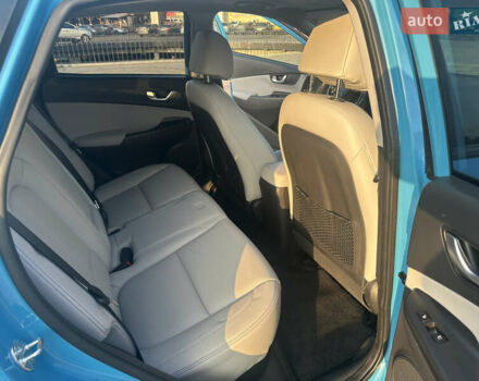 Синий Хендай Kona Electric, объемом двигателя 0 л и пробегом 28 тыс. км за 22990 $, фото 10 на Automoto.ua