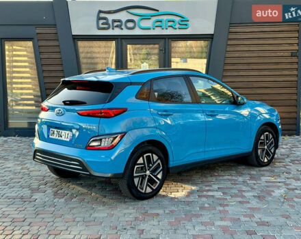 Синий Хендай Kona Electric, объемом двигателя 0 л и пробегом 89 тыс. км за 16999 $, фото 3 на Automoto.ua