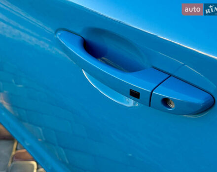 Синий Хендай Kona Electric, объемом двигателя 0 л и пробегом 89 тыс. км за 16999 $, фото 18 на Automoto.ua