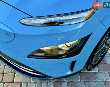 Синий Хендай Kona Electric, объемом двигателя 0 л и пробегом 89 тыс. км за 16999 $, фото 13 на Automoto.ua
