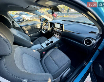 Синий Хендай Kona Electric, объемом двигателя 0 л и пробегом 89 тыс. км за 16999 $, фото 37 на Automoto.ua