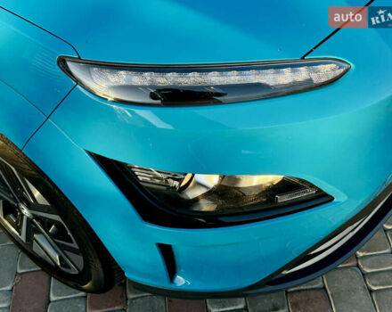 Синий Хендай Kona Electric, объемом двигателя 0 л и пробегом 89 тыс. км за 16999 $, фото 12 на Automoto.ua
