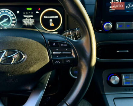 Синий Хендай Kona Electric, объемом двигателя 0 л и пробегом 89 тыс. км за 16999 $, фото 24 на Automoto.ua