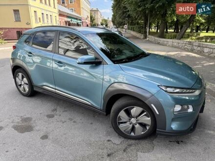 Хендай Kona Electric 2019 в Житомире на Automoto.ua Синий Хендай Kona Electric, объемом двигателя 0 л и пробегом 114 тыс. км за 16900 $, фото 1 на Automoto.ua