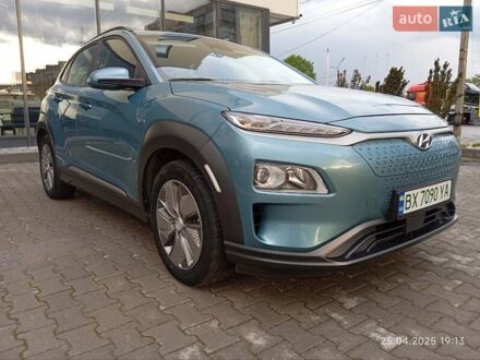 Хендай Kona Electric 2020 у Хмельницькому на Automoto.ua Синій Хендай Kona Electric, об'ємом двигуна 0 л та пробігом 35 тис. км за 15250 $, фото 1 на Automoto.ua