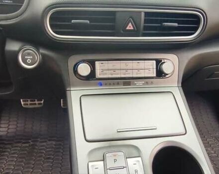 Зеленый Хендай Kona Electric, объемом двигателя 0 л и пробегом 120 тыс. км за 17800 $, фото 12 на Automoto.ua