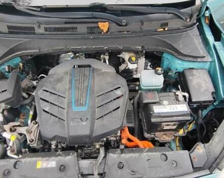 Зеленый Хендай Kona Electric, объемом двигателя 0 л и пробегом 120 тыс. км за 17800 $, фото 28 на Automoto.ua