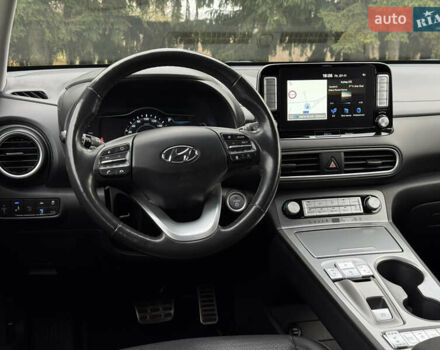 Зеленый Хендай Kona Electric, объемом двигателя 0 л и пробегом 103 тыс. км за 17300 $, фото 30 на Automoto.ua