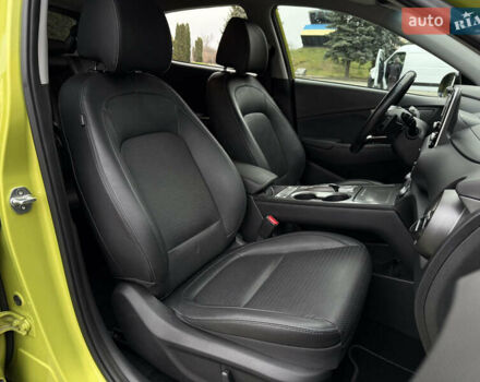 Зеленый Хендай Kona Electric, объемом двигателя 0 л и пробегом 103 тыс. км за 17300 $, фото 49 на Automoto.ua