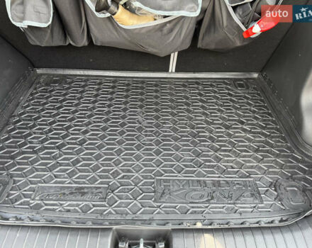 Зеленый Хендай Kona Electric, объемом двигателя 0 л и пробегом 100 тыс. км за 17800 $, фото 9 на Automoto.ua