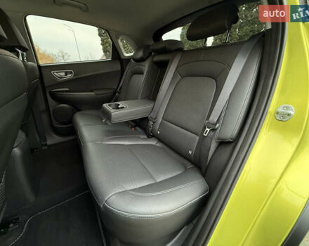Зеленый Хендай Kona Electric, объемом двигателя 0 л и пробегом 103 тыс. км за 17300 $, фото 40 на Automoto.ua