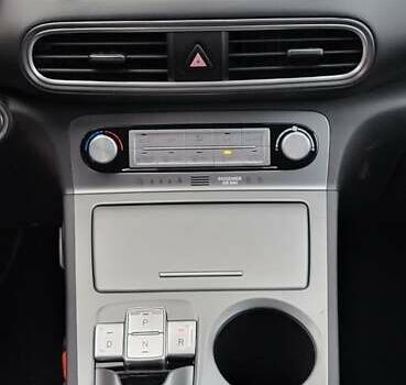 Зеленый Хендай Kona Electric, объемом двигателя 0 л и пробегом 150 тыс. км за 18500 $, фото 27 на Automoto.ua