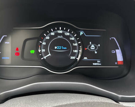 Зеленый Хендай Kona Electric, объемом двигателя 0 л и пробегом 94 тыс. км за 17700 $, фото 17 на Automoto.ua