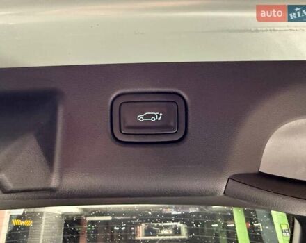 Зеленый Хендай Kona Electric, объемом двигателя 0 л и пробегом 10 тыс. км за 27990 $, фото 10 на Automoto.ua