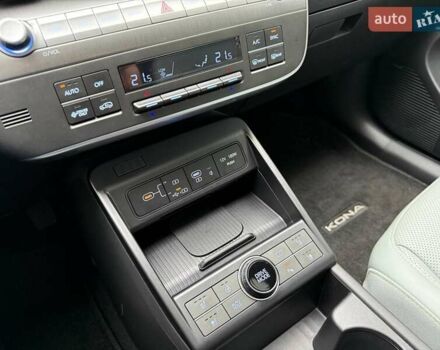 Зеленый Хендай Kona Electric, объемом двигателя 0 л и пробегом 10 тыс. км за 27990 $, фото 28 на Automoto.ua