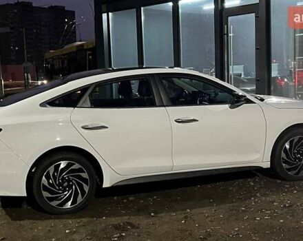 Белый Хендай Lafesta, объемом двигателя 0 л и пробегом 22 тыс. км за 23990 $, фото 5 на Automoto.ua