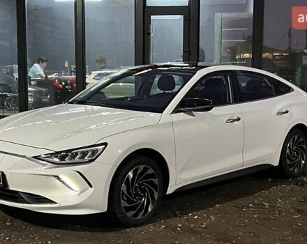 Белый Хендай Lafesta, объемом двигателя 0 л и пробегом 22 тыс. км за 23990 $, фото 2 на Automoto.ua