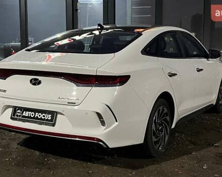 Белый Хендай Lafesta, объемом двигателя 0 л и пробегом 22 тыс. км за 23990 $, фото 7 на Automoto.ua