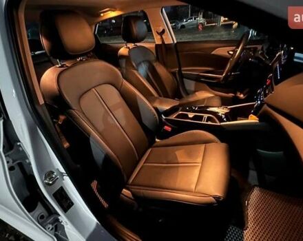 Белый Хендай Lafesta, объемом двигателя 0 л и пробегом 22 тыс. км за 23990 $, фото 11 на Automoto.ua