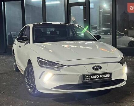 Белый Хендай Lafesta, объемом двигателя 0 л и пробегом 22 тыс. км за 23990 $, фото 6 на Automoto.ua