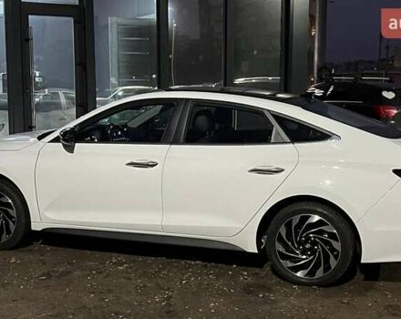 Белый Хендай Lafesta, объемом двигателя 0 л и пробегом 22 тыс. км за 23990 $, фото 3 на Automoto.ua