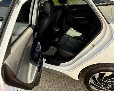 Белый Хендай Lafesta, объемом двигателя 0 л и пробегом 67 тыс. км за 19500 $, фото 8 на Automoto.ua