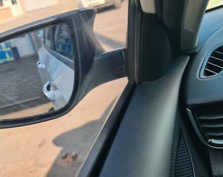 Белый Хендай Lafesta, объемом двигателя 0 л и пробегом 82 тыс. км за 19300 $, фото 19 на Automoto.ua