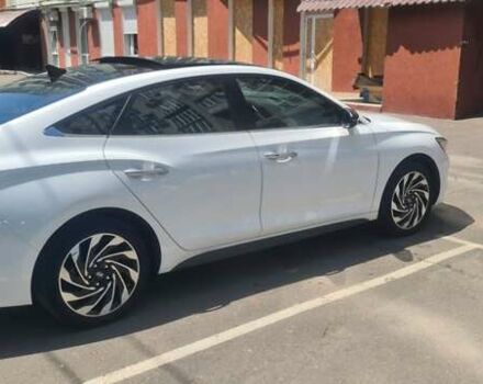 Белый Хендай Lafesta, объемом двигателя 0 л и пробегом 82 тыс. км за 19300 $, фото 12 на Automoto.ua