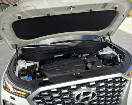 Белый Хендай Palisade, объемом двигателя 2.2 л и пробегом 95 тыс. км за 41499 $, фото 118 на Automoto.ua