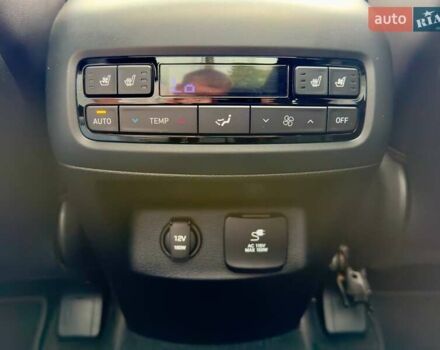 Белый Хендай Palisade, объемом двигателя 3.78 л и пробегом 21 тыс. км за 40000 $, фото 26 на Automoto.ua