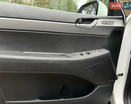 Білий Хендай Palisade, об'ємом двигуна 2.2 л та пробігом 212 тис. км за 31900 $, фото 6 на Automoto.ua