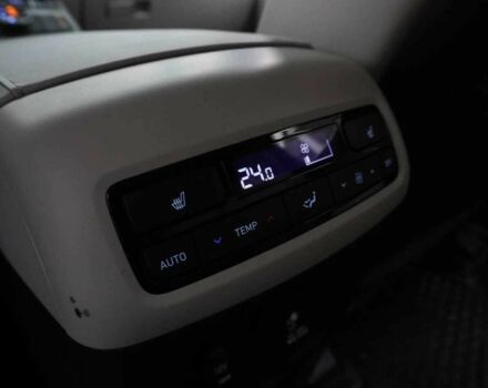 Білий Хендай Palisade, об'ємом двигуна 2.2 л та пробігом 90 тис. км за 33000 $, фото 13 на Automoto.ua