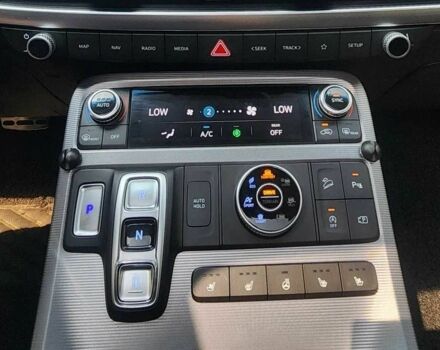 Белый Хендай Palisade, объемом двигателя 2.2 л и пробегом 56 тыс. км за 33500 $, фото 5 на Automoto.ua