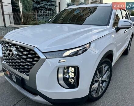 Белый Хендай Palisade, объемом двигателя 2.2 л и пробегом 58 тыс. км за 39000 $, фото 4 на Automoto.ua