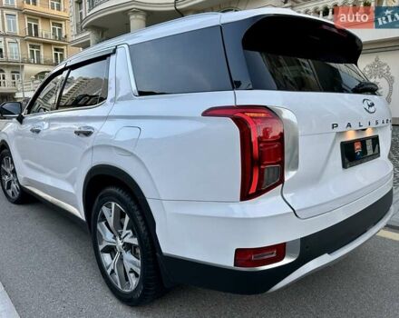 Белый Хендай Palisade, объемом двигателя 2.2 л и пробегом 58 тыс. км за 39000 $, фото 6 на Automoto.ua