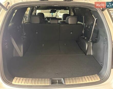 Белый Хендай Palisade, объемом двигателя 2.2 л и пробегом 33 тыс. км за 53900 $, фото 9 на Automoto.ua