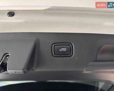 Белый Хендай Palisade, объемом двигателя 2.2 л и пробегом 33 тыс. км за 53900 $, фото 10 на Automoto.ua