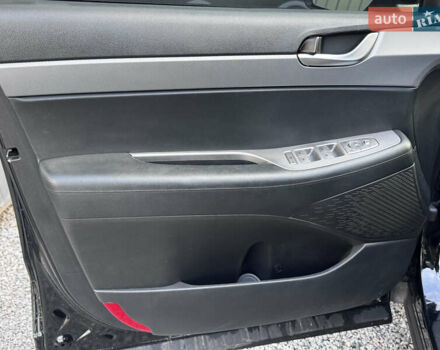 Черный Хендай Palisade, объемом двигателя 3.78 л и пробегом 144 тыс. км за 26700 $, фото 9 на Automoto.ua