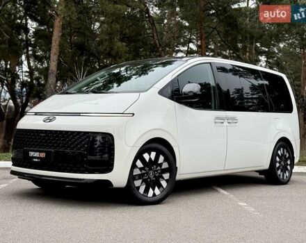 Белый Хендай Staria, объемом двигателя 2.2 л и пробегом 98 тыс. км за 45999 $, фото 5 на Automoto.ua