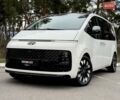 Белый Хендай Staria, объемом двигателя 2.2 л и пробегом 98 тыс. км за 45999 $, фото 2 на Automoto.ua