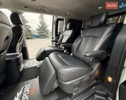 Белый Хендай Staria, объемом двигателя 2.2 л и пробегом 98 тыс. км за 45999 $, фото 51 на Automoto.ua