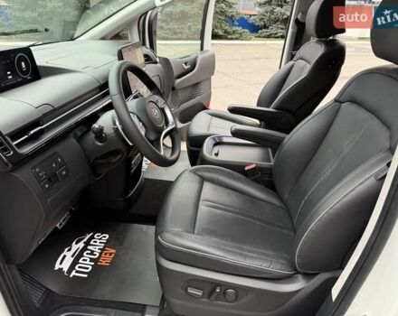 Белый Хендай Staria, объемом двигателя 2.2 л и пробегом 98 тыс. км за 45999 $, фото 60 на Automoto.ua