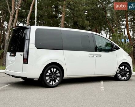 Белый Хендай Staria, объемом двигателя 2.2 л и пробегом 98 тыс. км за 45999 $, фото 19 на Automoto.ua