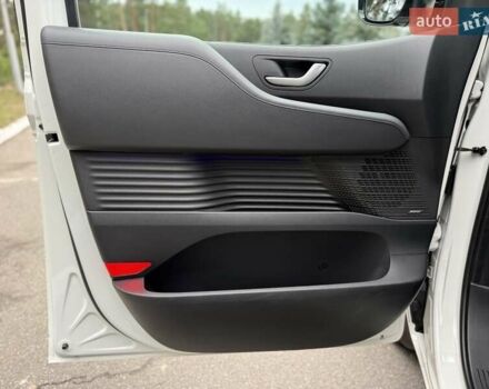 Белый Хендай Staria, объемом двигателя 2.2 л и пробегом 98 тыс. км за 45999 $, фото 59 на Automoto.ua