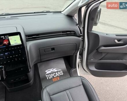 Белый Хендай Staria, объемом двигателя 2.2 л и пробегом 98 тыс. км за 45999 $, фото 66 на Automoto.ua